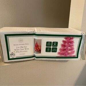 Modern Southern Home Pink Flocked Christmas Tree. 2 Feet. NWT. Sealed Box.Lights